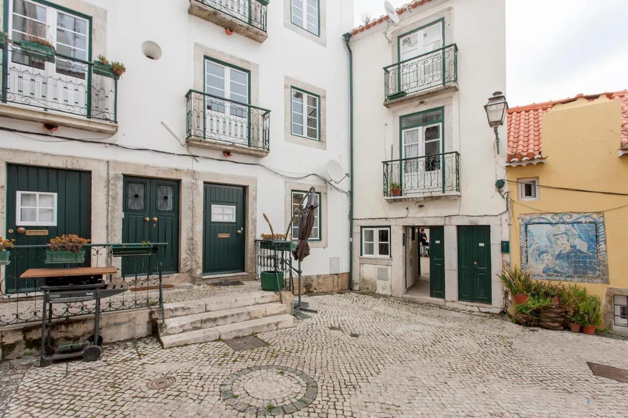 Alfama Charming Apt With 2 Free Bikes By Timecooler Lisboa المظهر الخارجي الصورة